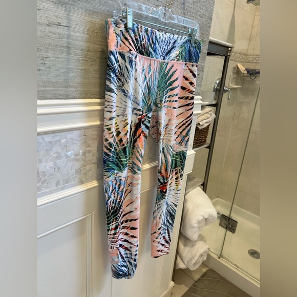 Large fabletics powerlite leggings Marbella print peach botanical colorful - Picture 4 of 13
